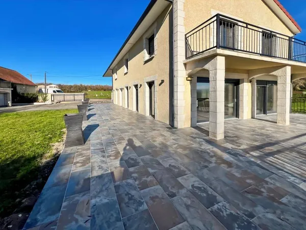 Maison 12 pièces 390 m² 