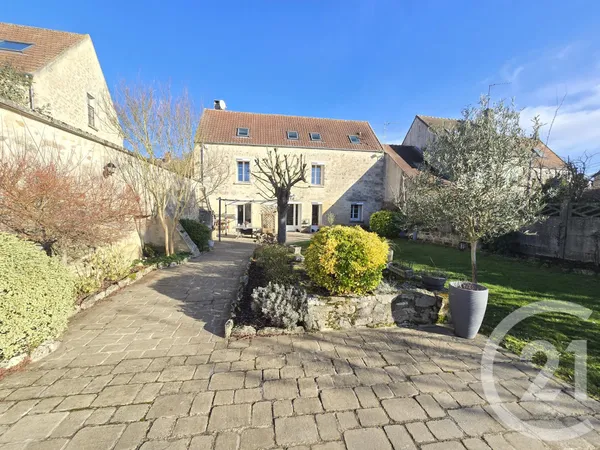 Maison 6 pièces 240 m² 