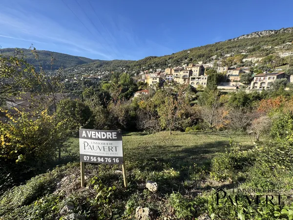 A VENDRE: TERRAIN CONSTRUCTIBLE 1136 m2 MAGAGNOSC-GRASSE 