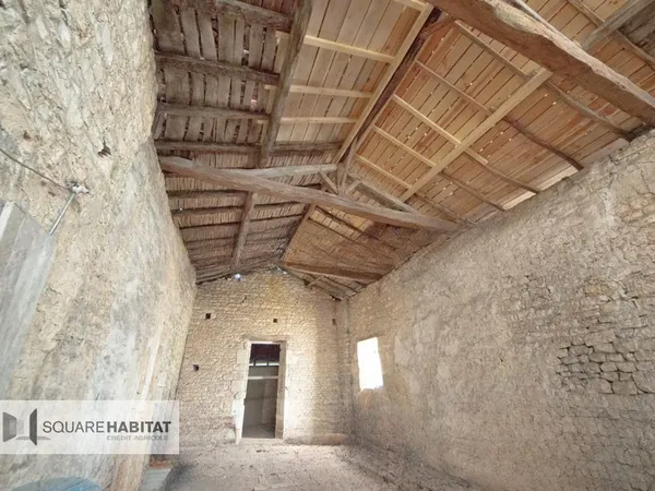 Immobilier professionnel Vente Ruffec   26500€