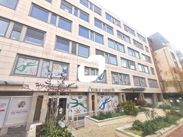 Bureaux 1500 m² 