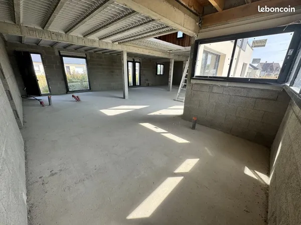 Maison 166 m² Saint-Amand-Longpré 