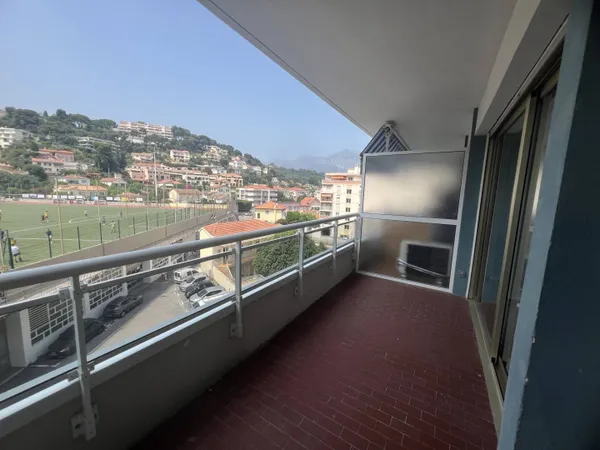 Studio 1 pièce 28 m² 