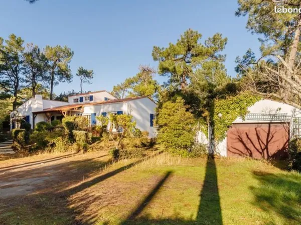 Maison 5 pièces 205 m² 