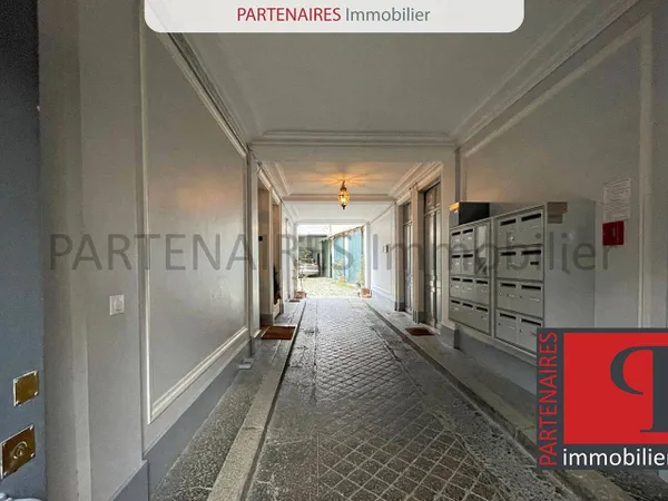 Appartement 1 pièce 9 m² 