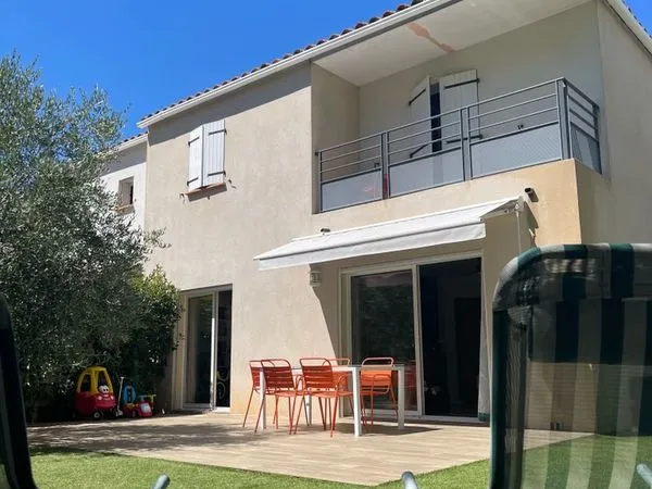Maison meublée récente 106 m² avec jardin - La Moutonne (La Crau) 