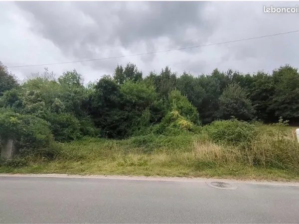 Terrain 676m2 constructible et viabilisé 