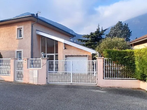 Maison 6 pièces 148 m² 