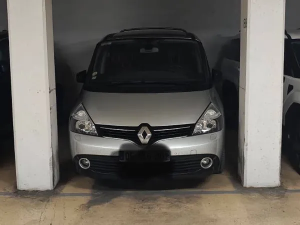 Loue parking 
