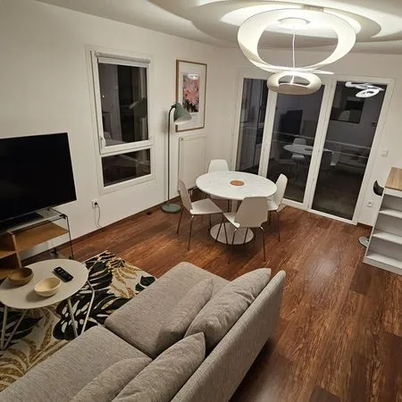 🌟 T2 lumineux de 47m² avec grande terrasse de 14m²• Résidence sécurisée • Parking privé 