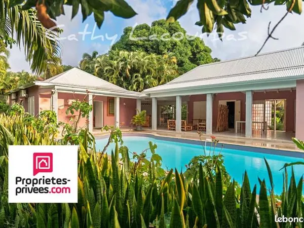 Villa 8 pièces 173 m² 