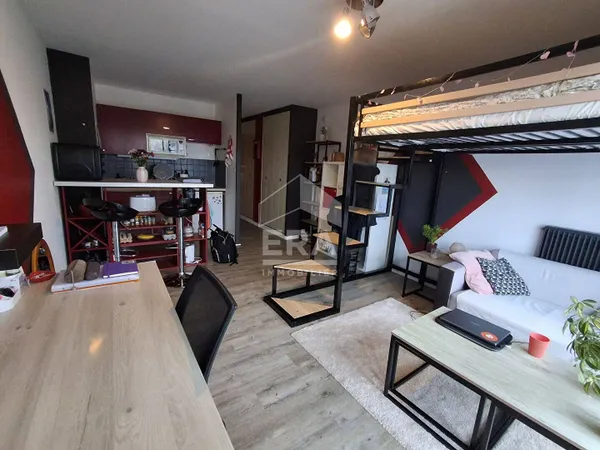 Studio 1 pièce 26 m² 