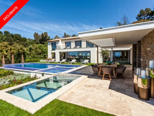 Villa vue mer contemporaine 