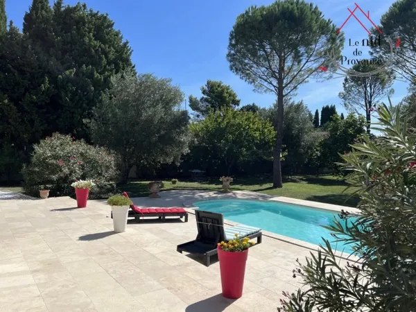 Villa en coeur de ville de Vedène à l'abris des regards 