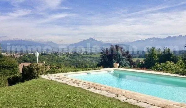 Maison 5 pièces 180 m² 