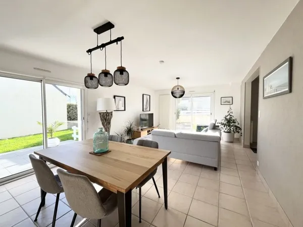 Contemporaine de 5 pièces principales 