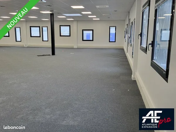 Bureaux 266 m² 