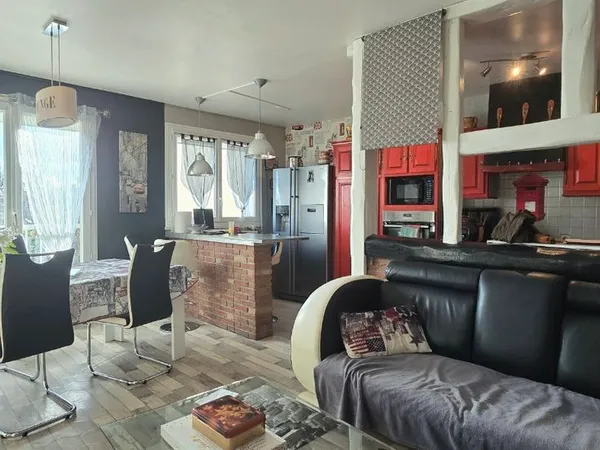 Maison T5 avec garage et jardin 