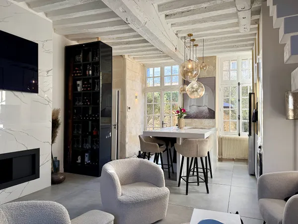 Bien d'exception dans le coeur historique de Senlis 