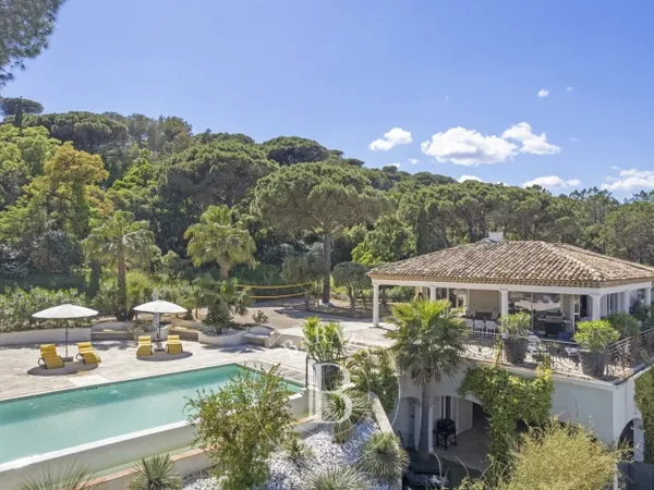LOCATION SAISONNIÈRE - SAINTE-MAXIME - VUE MER - 7 CHAMBRES - PI 
