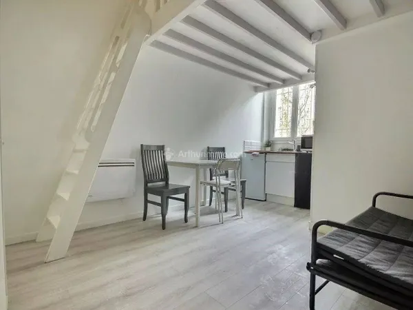 Appartement 1 pièce 14 m² 