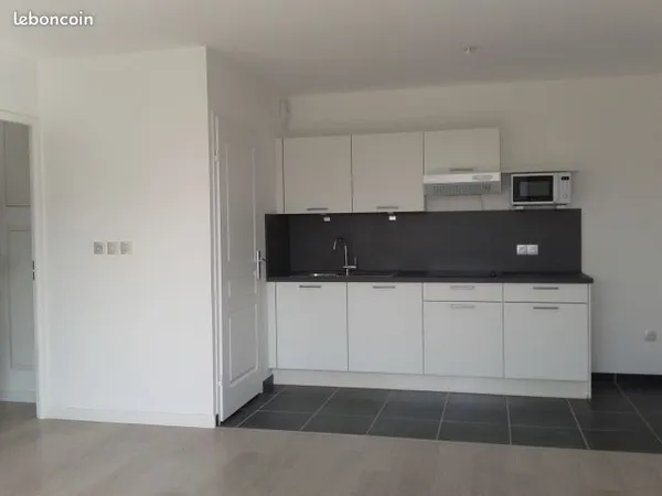 Loue appartement 2 chambres centre Wasquehal 1075 charges comprises 