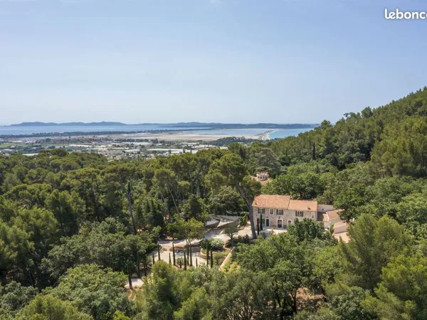 Propriété 10 pièces 400 m² 