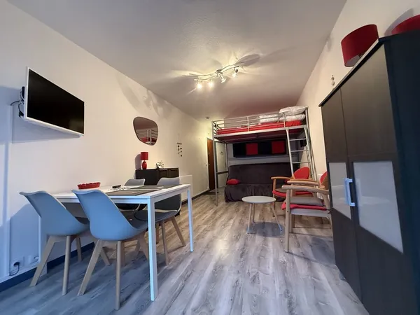 Appartement meublé parking terrasse 23m2 