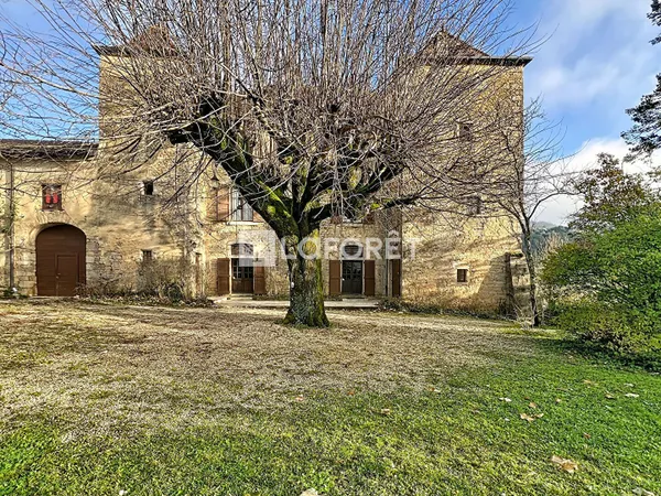 Maison Forte Nanc-Lès-Saint-Amour - LES TROIS CHATEAUX 