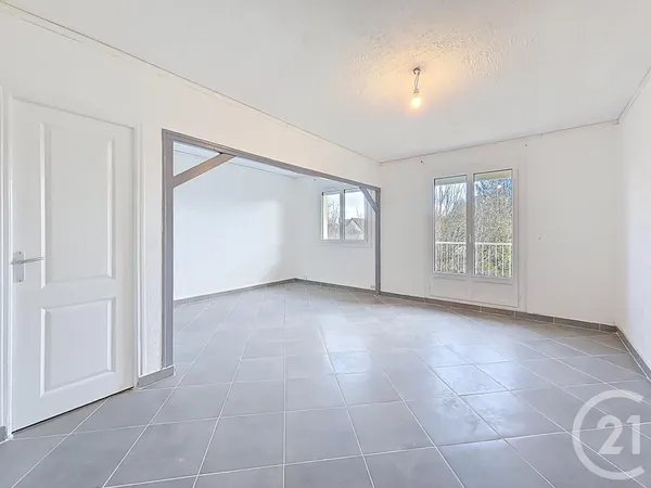 Appartement 4 pièces 63 m² 