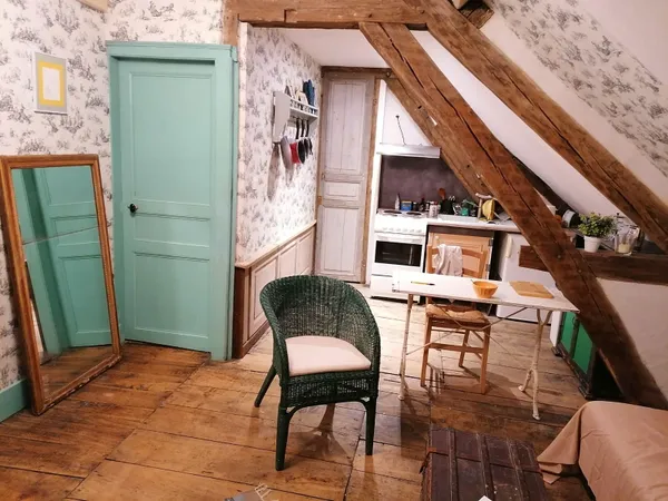 Loue chambre étudiant dans appartement indépendant centre de Troyes 