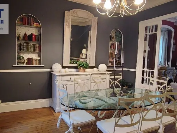 Maison 10 pièces 304 m² 