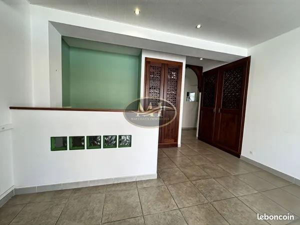 Local 91 m² Martigues 