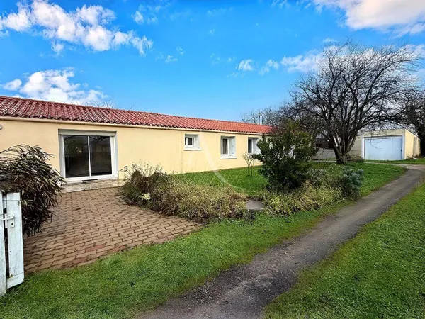 Maison de plain-pied 5 pièces 108 m² 