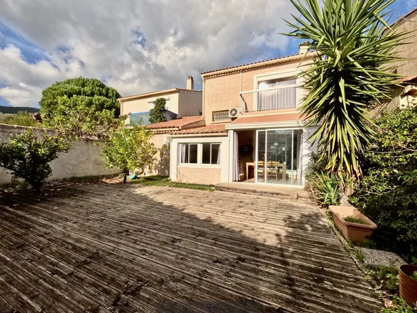 Villa 6 pièces 121 m² 