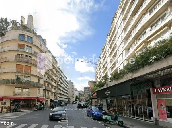Local commercial 226 m² 