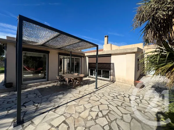 Maison 5 pièces 240 m² 