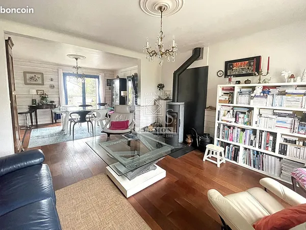 Propriété 7 pièces 151 m² 