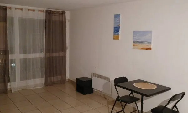 Studio 1 pièce 25 m²