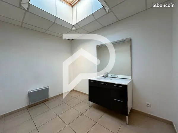 Bureaux 21 m² CARQUEFOU 