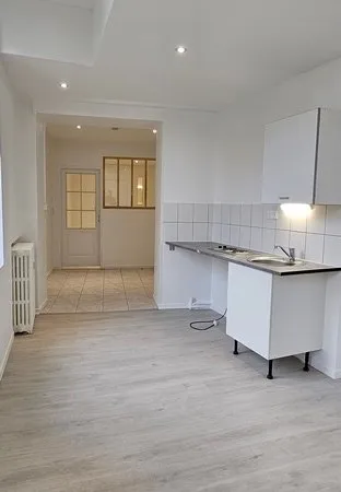 F1 rénové - chauffage compris - rue jeanne d'Arc 