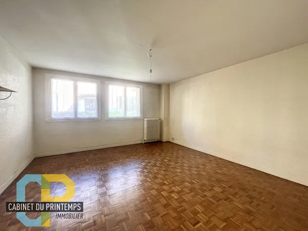 Coeur Busca - T1bis avec parking et cellier 