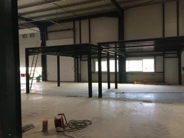 A louer, à PLAISANCE DU TOUCH, 510 m² de locaux d'activité avec 2 accès livraison de plain pied 