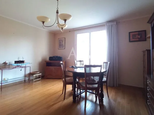 Appartement 4 pièces 80 m² 
