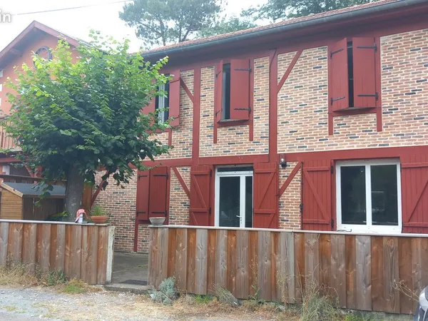 Agréable Maison Mitoyenne - 155m2 + jardinet non attenant 