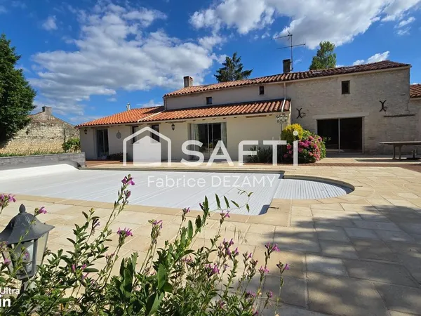 Propriété 7 pièces 305 m² 