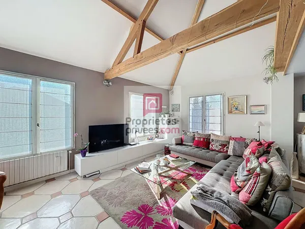 Maison de plain-pied 4 chambres sur sous-sol total 