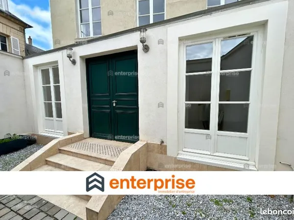 Bureau 60 m² 