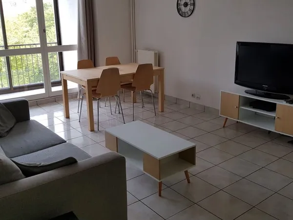 Colocation appartement meublé 