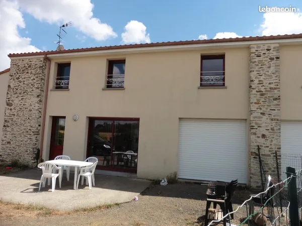 Maison Location Vallet 4p 120m² 950€
